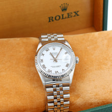 Załaduj obraz do przeglądarki galerii, Rolex Datejust 36 ref. 16234 White Roman (Big) Dial - Full Set