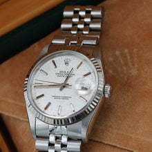Cargar imagen en el visor de la galería, Rolex Datejust 36 ref. 16234 Silver Linen Dial - Jubilee - Full Set