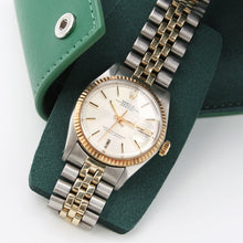 Carica l'immagine nel visualizzatore di Gallery, Rolex Datejust ref. 1601 - Silver Dial - Steel/Gold - American Ovolini Bracelet