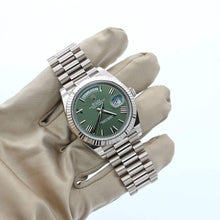 Load image into Gallery viewer, Rolex Day-Date 40 ref. 228239 - Green Roman Dial - Full Set