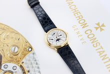 Załaduj obraz do przeglądarki galerii, Vacheron Constantin Patrimony Perpetual Calendar 18K Yellow Gold Automatic ref. 43031