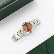 Bild in Galerie-Viewer laden, Rolex Oyster Perpetual 31 Ref. 67480 Lachs 3-6-9 Dial-Vollständiger Satz