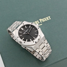 Załaduj obraz do przeglądarki galerii, Audemars Piguet Royal Oak ref. 15500ST - Black Dial - Full Set