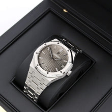 Załaduj obraz do przeglądarki galerii, Audemars Piguet Royal Oak ref. 15500ST - Grey Dial - Full Set