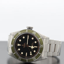 Carica l'immagine nel visualizzatore di Gallery, Tudor Black Bay Harrods 79230G Green Bezel (Harrods Edition) - Full Set