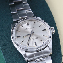 Załaduj obraz do przeglądarki galerii, Rolex Oyster Perpetual 34 ref. 1007 Silver Dial - Oyster Bracelet