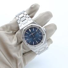 Załaduj obraz do przeglądarki galerii, Audemars Piguet Royal Oak ref. 15400ST - Full Set - Blue Dial