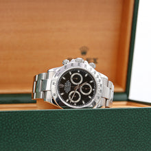 Charger l'image dans la galerie, Rolex Daytona ref. 116520 Black Dial - Slim Hands