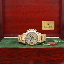 Załaduj obraz do przeglądarki galerii, Rolex Daytona ref. 116528 - 18K Yellow Gold - White dial with diamonds - Full Set