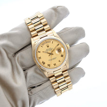 Load image into Gallery viewer, Rolex Day-Date 36 ref. 18038 - Champagne Roman dial - Full Set