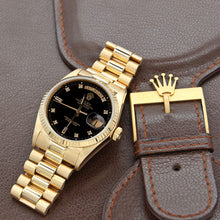 Load image into Gallery viewer, Rolex Day-Date 36 ref. 18038 - Black Diamonds dial - Full Set