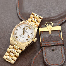 Load image into Gallery viewer, Rolex Day-Date 36 ref. 18038 - White Roman dial