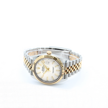 Bild in Galerie-Viewer laden, Rolex Datejust Ref. 126333 Weißes Zifferblatt Jubiläumsarmband - Voller Satz
