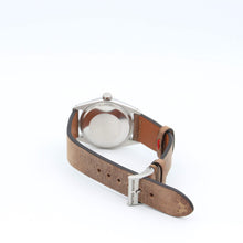 Load image into Gallery viewer, Rolex Date ref. 1500 - Silver Dial