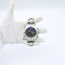 Załaduj obraz do przeglądarki galerii, Breitling Super Avenger II ref. A133711 48mm Chronograph