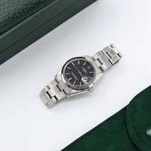 Załaduj obraz do przeglądarki galerii, Rolex Oyster Perpetual Date ref. 1500 - Black dial (V I) - Steel bracelet