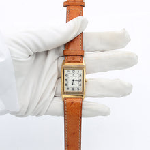 Załaduj obraz do przeglądarki galerii, Jaeger-LeCoultre Reverso Classique ref. 250.1.86 18K Gold Leather strap