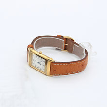Załaduj obraz do przeglądarki galerii, Jaeger-LeCoultre Reverso Classique ref. 250.1.86 18K Gold Leather strap
