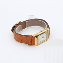 Załaduj obraz do przeglądarki galerii, Jaeger-LeCoultre Reverso Classique ref. 250.1.86 18K Gold Leather strap