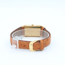 Załaduj obraz do przeglądarki galerii, Jaeger-LeCoultre Reverso Classique ref. 250.1.86 18K Gold Leather strap