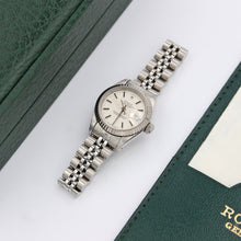 Load image into Gallery viewer, Rolex Lady-Datejust ref. 69174 - Linen Dial Jubilee bracelet - Warranty papers Rolex