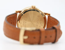 Załaduj obraz do przeglądarki galerii, Bulgari Classic 18k Yellow Gold ref. BB 33 GL with Leather Strap - Debonar - Finest Watches - Watch - Debonar Watches