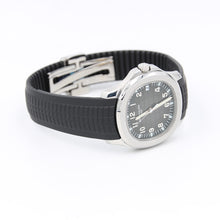 Załaduj obraz do przeglądarki galerii, Patek Philippe Aquanaut Jumbo ref. 5167A