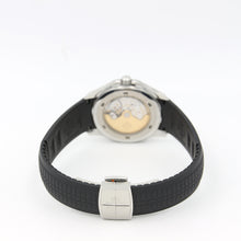 Załaduj obraz do przeglądarki galerii, Patek Philippe Aquanaut Jumbo ref. 5167A