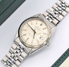 Load image into Gallery viewer, Rolex Datejust ref. 1601 - White Gold Bezel - Silver dial (V II) - Full Set

