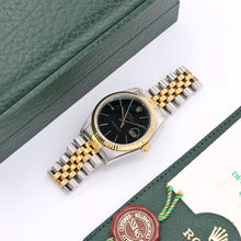 Załaduj obraz do przeglądarki galerii, Rolex Datejust 36 ref. 16233 Black Plain dial with Full Set
