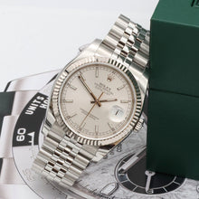 Carica l'immagine nel visualizzatore di Gallery, Rolex Datejust ref. 116234 Silver Circle Hours Dial - Jubilee Bracelet - Full Set
