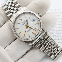 Cargar imagen en el visor de la galería, Rolex Datejust ref. 16030 White Dial with Golden indexes- Jubilee

