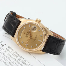 Carica l'immagine nel visualizzatore di Gallery, Rolex Day-Date ref. 18038  Champagne Diamonds Dial - Leather Strap
