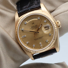 Carica l'immagine nel visualizzatore di Gallery, Rolex Day-Date ref. 18038  Champagne Diamonds Dial - Leather Strap
