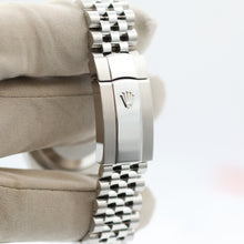 Charger l'image dans la galerie, Rolex Datejust 36 126200 Silver Dial Jubilee bracelet
