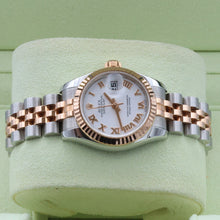 Carica l'immagine nel visualizzatore di Gallery, Rolex Lady Datejust ref. 179171 White Roman Dial - Jubilee Bracelet
