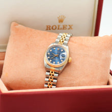 Carica l'immagine nel visualizzatore di Gallery, Rolex Lady-Datejust ref. 6917 - Blue Diamonds dial - Jubilee bracelet
