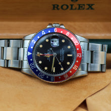 Charger l'image dans la galerie, Rolex GMT-Master ref. 16750 - "Pepsi" Bezel - Oyster Bracelet
