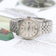 Załaduj obraz do przeglądarki galerii, Rolex Datejust 36 ref. 1601 White Gold Bezel - Linen Dial - Jubilee Bracelet
