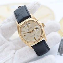 Bild in Galerie-Viewer laden, Rolex Day-Date Ref. 18038 Champagner -Zifferblatt - Lederband
