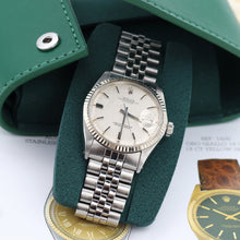 Załaduj obraz do przeglądarki galerii, Rolex Datejust 36 ref. 1601 White Gold Bezel - Linen Dial - Jubilee Bracelet
