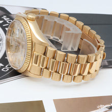 Load image into Gallery viewer, Rolex Day-Date ref. 18038 Silver Dial - President Bracelet Italian Date Disc
