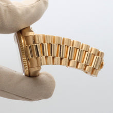 Load image into Gallery viewer, Rolex Day-Date ref. 18038 Silver Dial - President Bracelet Italian Date Disc
