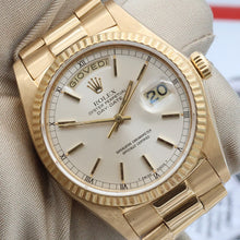 Load image into Gallery viewer, Rolex Day-Date ref. 18038 Silver Dial - President Bracelet Italian Date Disc
