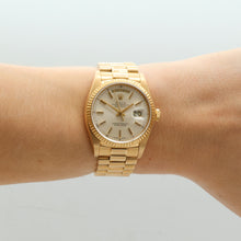 Load image into Gallery viewer, Rolex Day-Date ref. 18038 Silver Dial - President Bracelet Italian Date Disc
