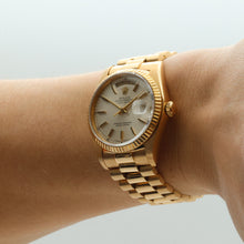 Load image into Gallery viewer, Rolex Day-Date ref. 18038 Silver Dial - President Bracelet Italian Date Disc
