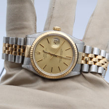 Load image into Gallery viewer, Rolex Datejust 36 ref. 16013 Champagne dial - Jubilee - Full Set
