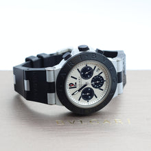 Cargar imagen en el visor de la galería, Bulgari Diagono Chronograph ref. AC 44 TA Silver Dial - Full Set
