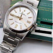Cargar imagen en el visor de la galería, Rolex Oyster Perpetual 124300 - Silver Dial - Full set
