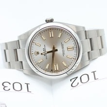 Cargar imagen en el visor de la galería, Rolex Oyster Perpetual 124300 - Silver Dial - Full set
